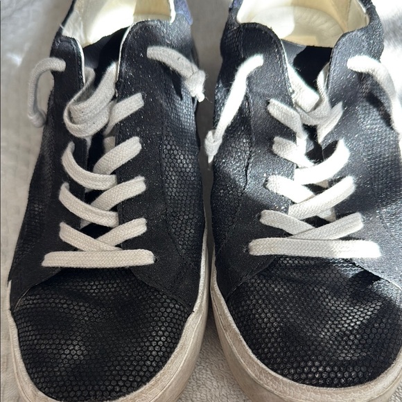 Dolce Vita Black and White Sneakers Classic Design - Picture 13 of 15
